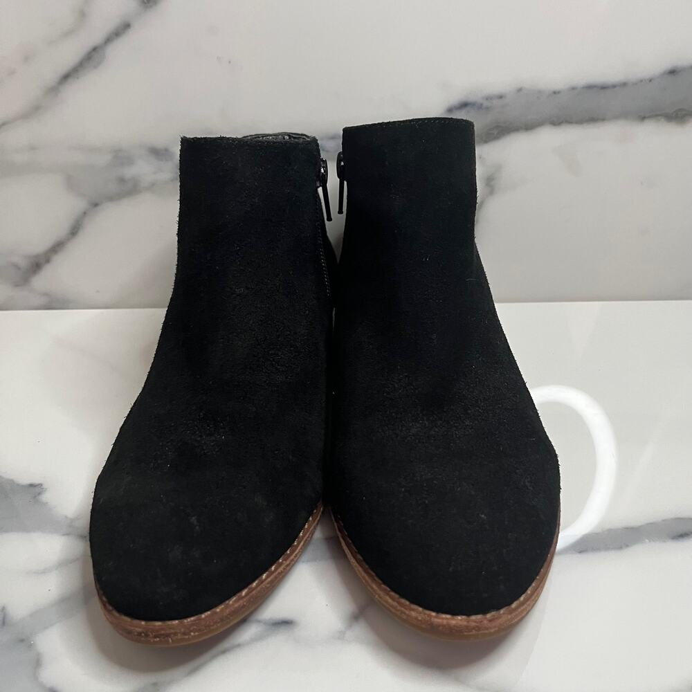 Gianni Bini Minimalist Black Leather Bootie Sz 7.5 Closet Staple Boho Festival - Picture 2 of 7